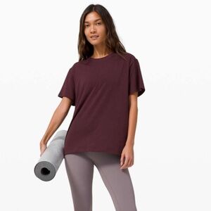 Lululemon All Yours Boyfriend Tee Sz 8 Cassis